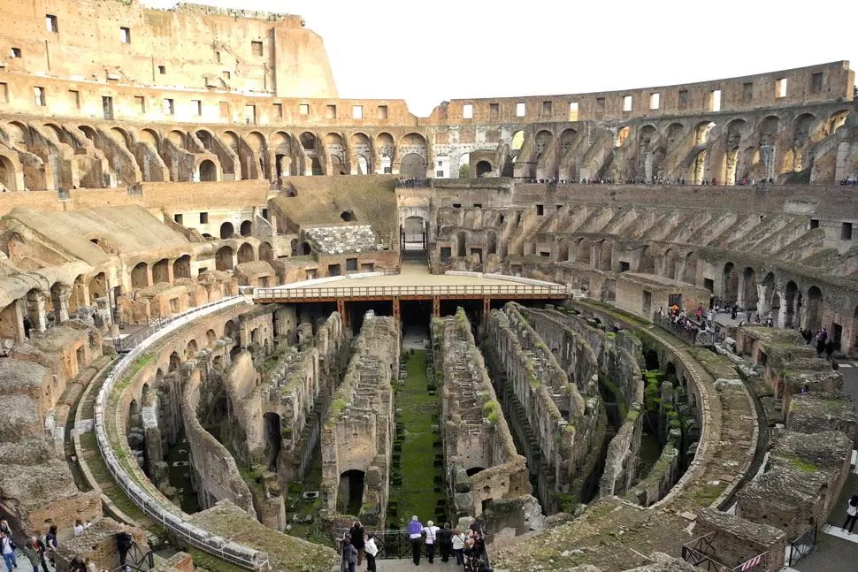 Italia presenta un proyecto para reconstruir la arena del Coliseo romano