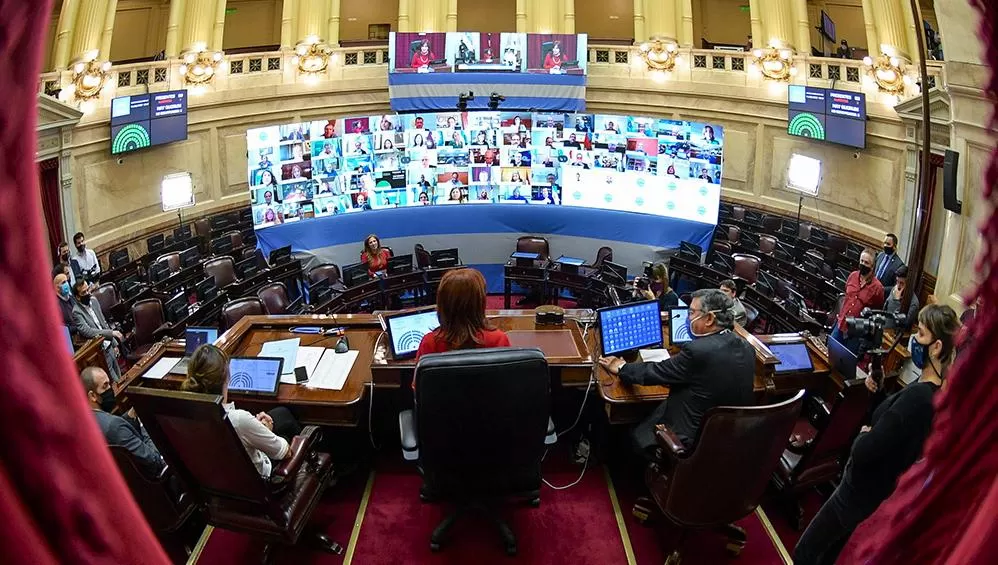 El Senado continuará sesionando de forma semipresencial