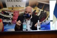 Un legislador celebró que finalmente le tocó su turno para vacunarse: muy feliz