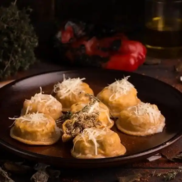 FINCA LA VICTORIA. Sorrentinos de cordero ahumado y queso de cabra.