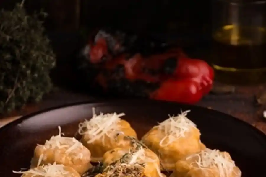 FINCA LA VICTORIA. Sorrentinos de cordero ahumado y queso de cabra.