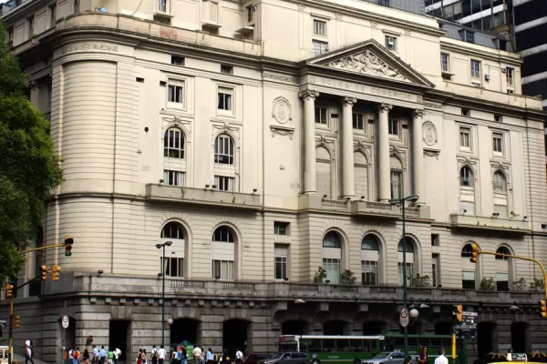 Los bonos argentinos se desploman después de los anuncios del Gobierno