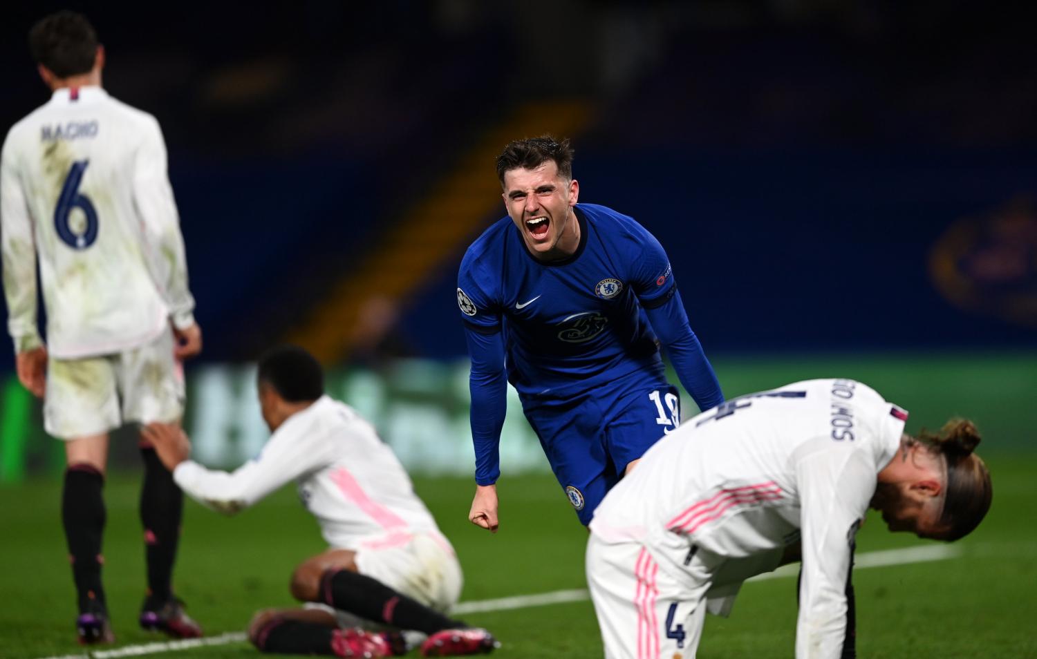 SENTENCIA. Mount grita el segundo gol del Chelsea ante la impotencia de la defensa del Madrid. FOTO TOMADA DE TWITTER.COM/CHELSEAFC_SP