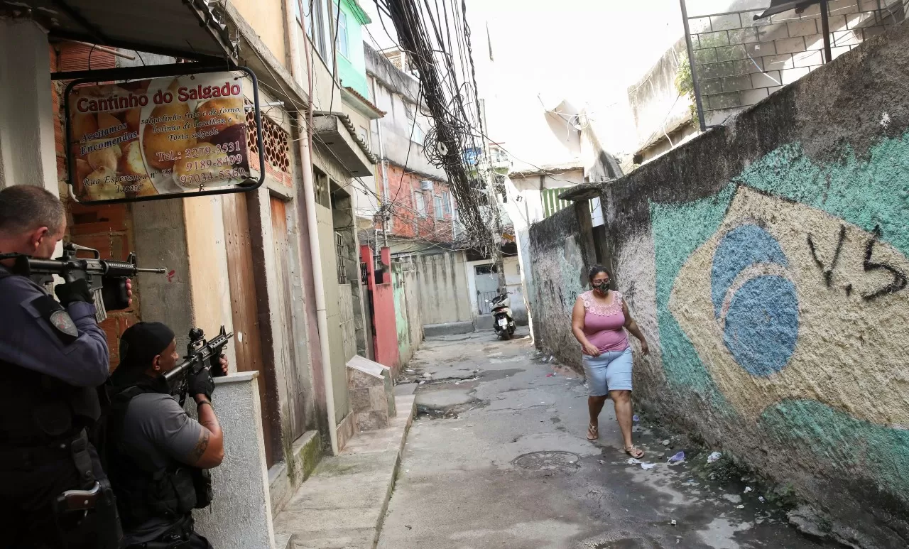 Al menos 25 muertos en Río de Janeiro durante un enfrentamiento entre narcos y policías