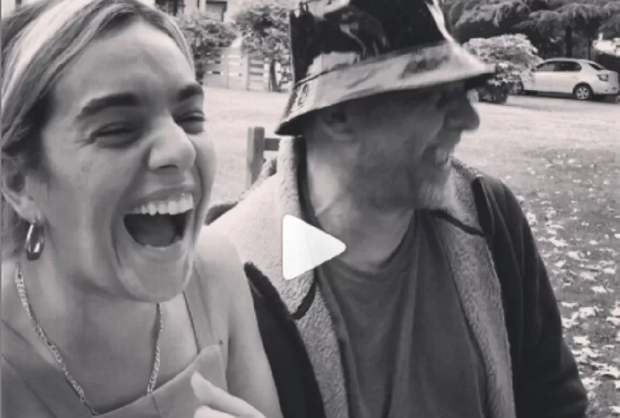 Ángela Leiva despidió a su papá con un video en el que cantan juntos