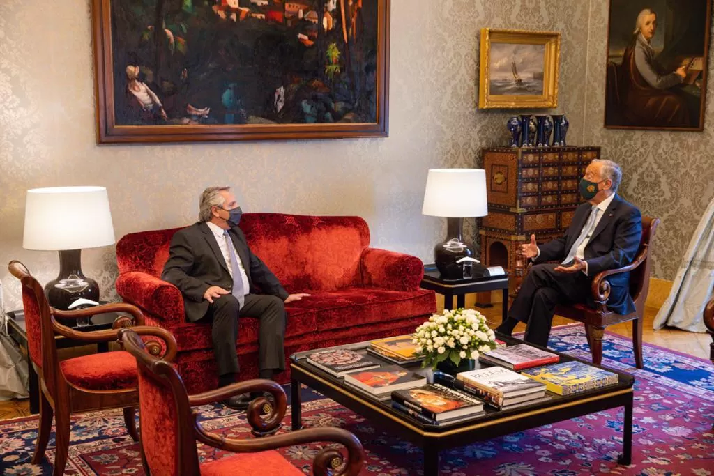 El presidente de Argentina, reunido con su par de Portugal. 