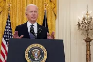 Biden insta a las empresas a asegurar que sus empleados se vacunen 