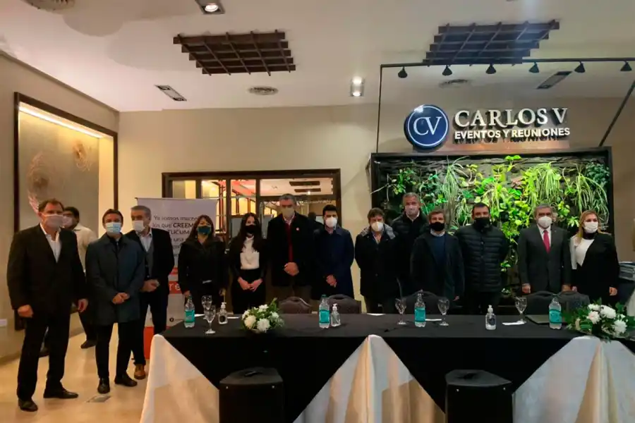 Presentaron las bases políticas del nuevo partido CREO