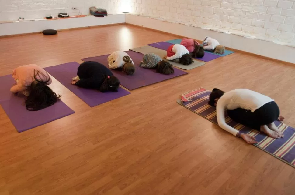 Reinician las clases gratuitas de yoga