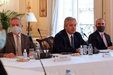 El presidente Fernández extenderá un día más su gira por Europa