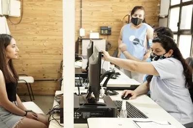 Entregan el DNI a una joven que desde hace 25 años se encontraba como NN