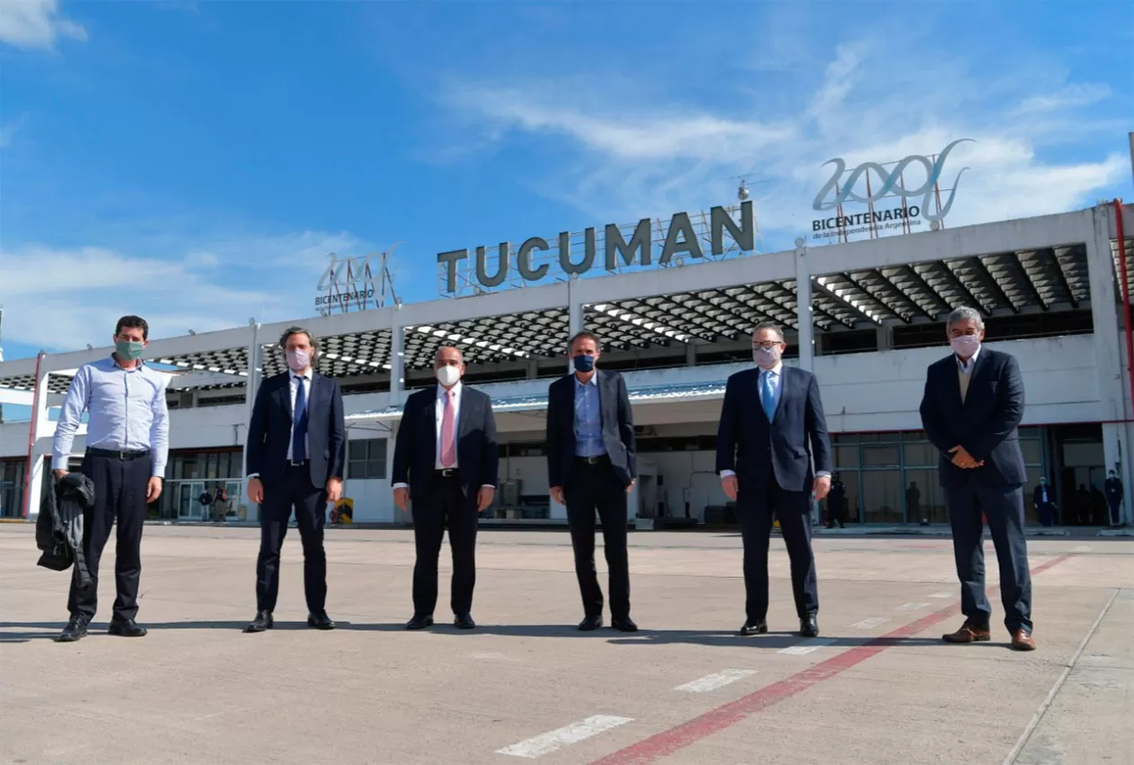 Cuatro ministros nacionales aterrizaron en Tucumán para recorrer obras con Manzur