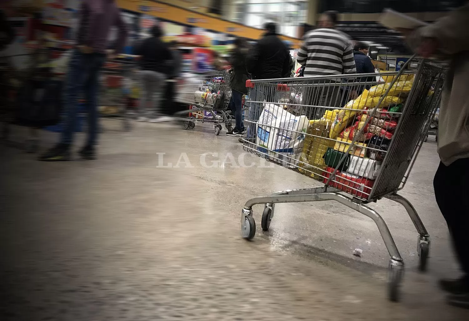 En Córdoba no podrán exhibirse productos con azúcar cerca de las cajas de supermercados