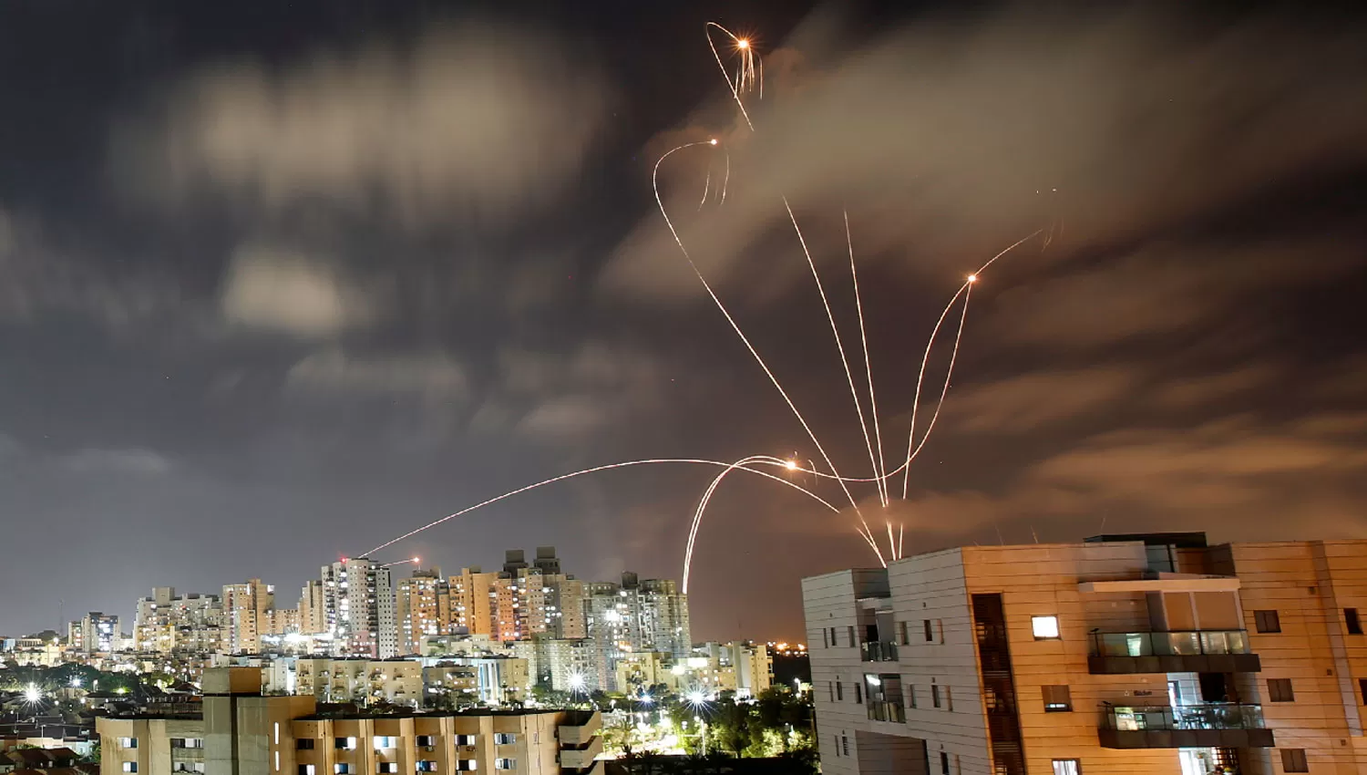 ESCUDO. El sistema antimisiles de Israel destruyó los cohetes enviados desde Gaza a la ciudad de Ashkelon.