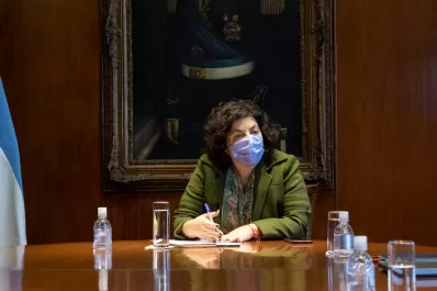 Vizzotti le respondió a Almeyda: “No pasó nada de lo que se dice que pasó”