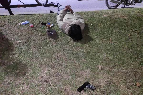 Ella manejaba la moto, él llevaba el arma; juntos, cometían asaltos en Yerba Buena