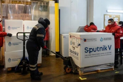Distribuyen en el país otras 489.600 vacunas Sputnik V: cuántas recibe Tucumán