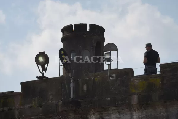 Procesan a ex guardiacárceles del penal de Villa Urquiza, por la apropiación de un niño