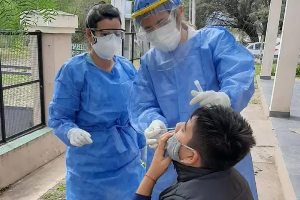 Más de 750 casos y tres nuevas muertes por covid-19 en Tucumán