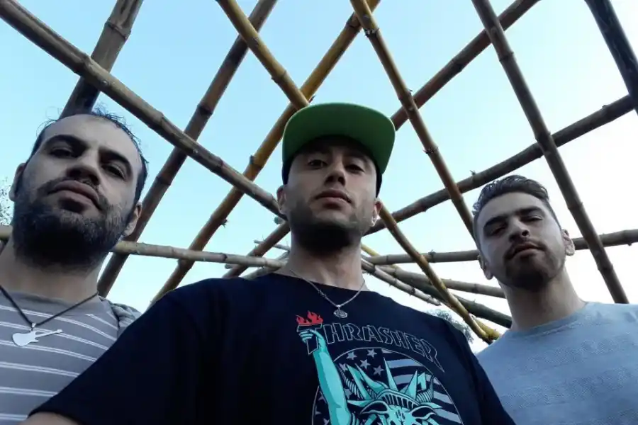 EN FORMATO TRÍO. Critical Haze & The Innocent Boy hace converger distintos ritmos alrededor del hip hop.   