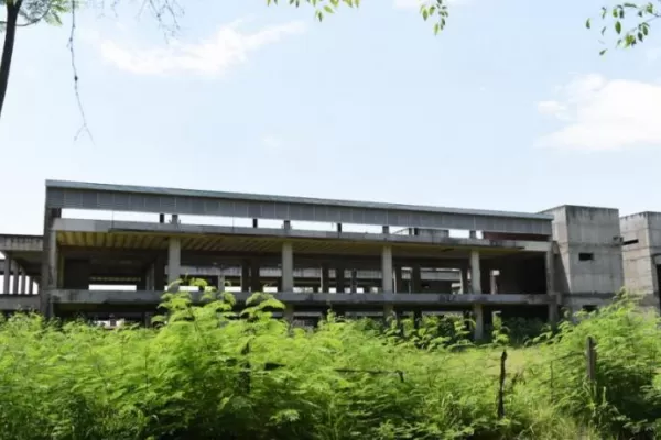 Retomarán las obras del nuevo edificio de la Facultad de Bioquímica, Química y Farmacia