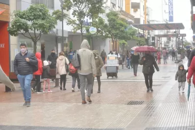 Debía cumplir arresto domiciliario pero se encontraba en la calle