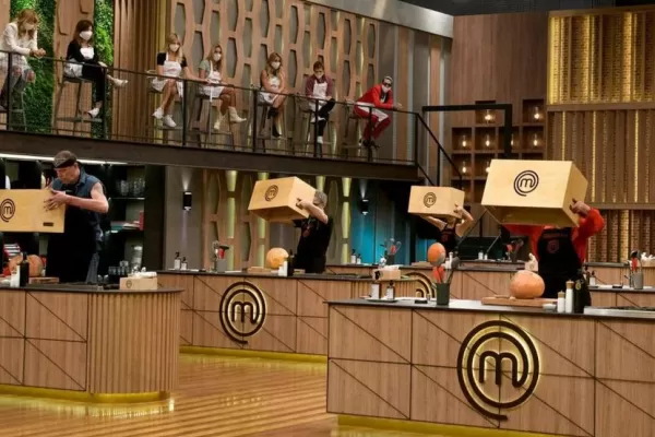 La televisión ofrece entretenimiento, realities y novelas turcas
