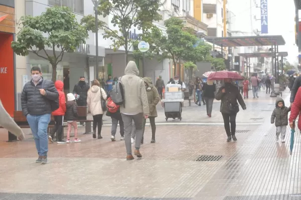 Debía cumplir arresto domiciliario pero se encontraba en la calle