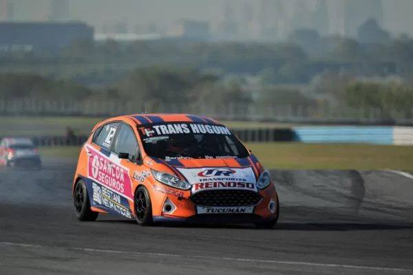 El tucumano Bestani se subió al podio de la Clase 2 del Turismo Nacional