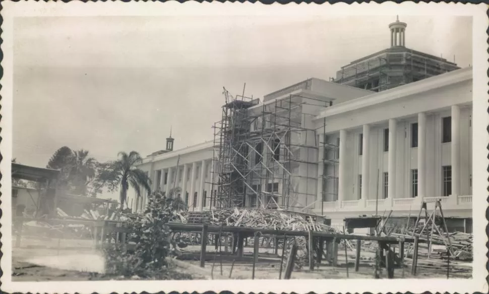 CONSTRUCCIÓN DEL PALACIO DE TRIBUNALES. Se llevó adelante con fondos de la Provincia en los años 30. credito