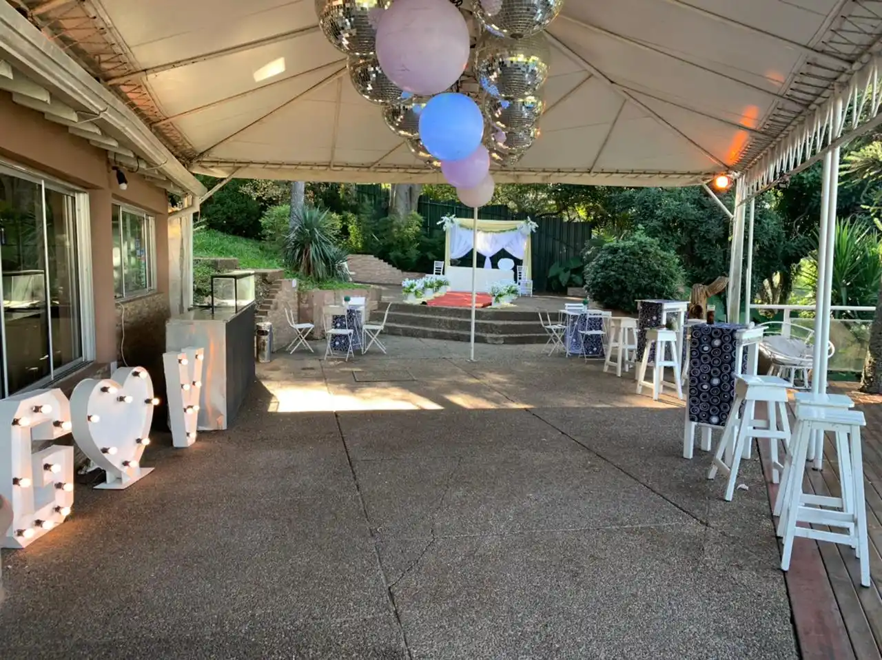 Fiesta clandestina: desalojaron a 150 personas de un casamiento 