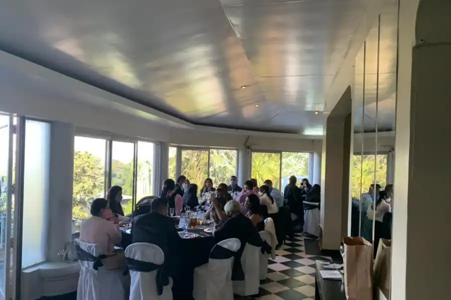 Habrá más controles en los salones de fiesta y en las canchas de fútbol por no cumplir con las restricciones