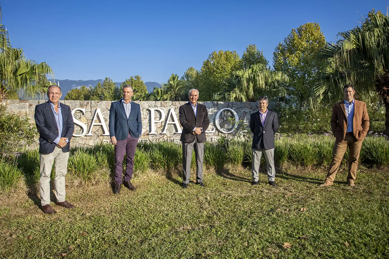 De izquierda a derecha: Arq. Guillermo Sobrino (Atrio Arquitectura), Arq. Eduardo Grinblat (Atrio Arquitectura), Arq. Daniel Lucci (Grupo Lucci), Arq. Pedro Macchi (Atrio Arquitectura) y Lic. Juan Manuel Cossio -h- (BCG Consulting)