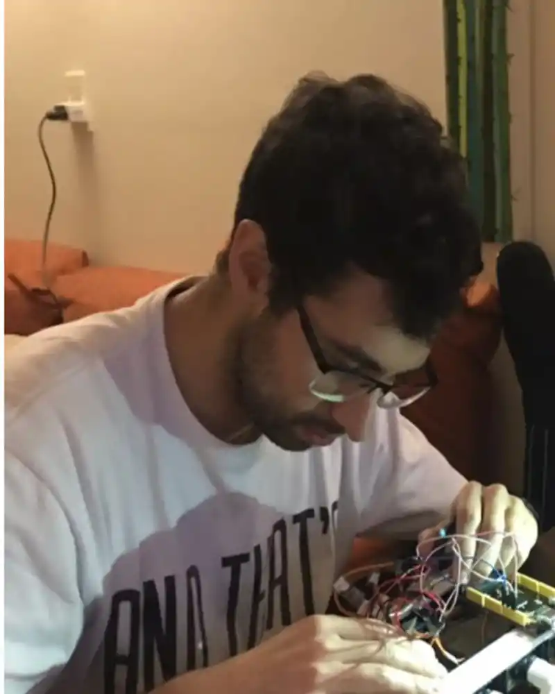 Jóvenes tucumanos pasaron a la final de un concurso para enviar un prototipo a la Luna