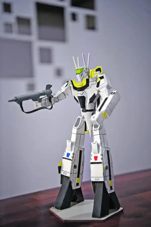 DIORAMA. En la planilla figuran escritos nombres de pacientes.