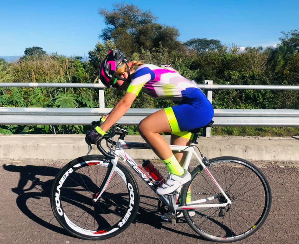 PURO GLAMOUR. Sonia (17 años)ya ganó una carrera y fue elegida princesa en un concurso de modelaje.