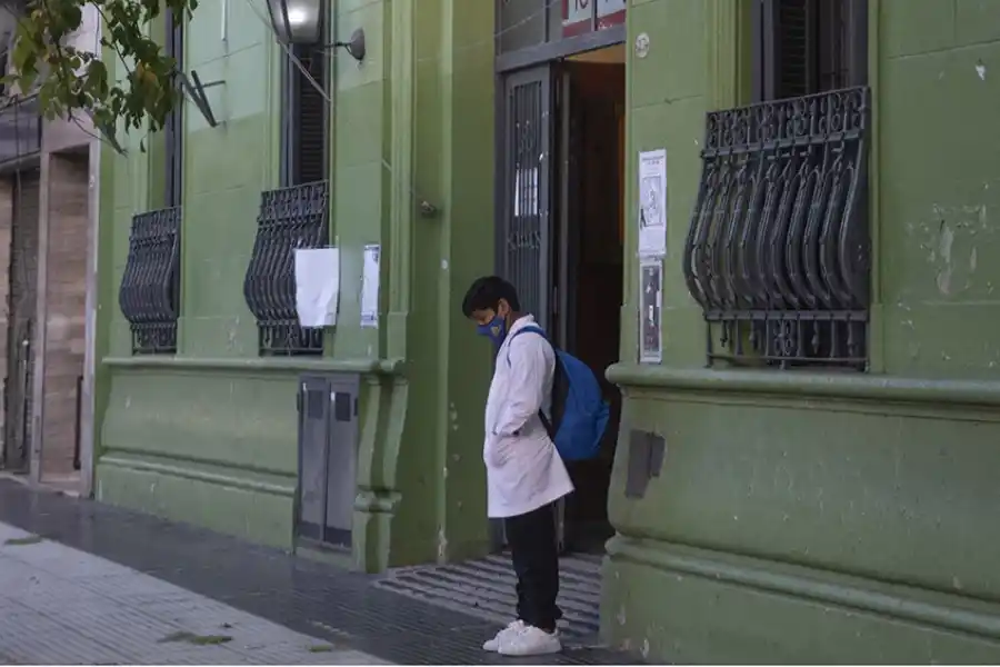 SIN CLASES. La presencialidad escolar en zonas de alto riesgo queda suspendida. TELAM