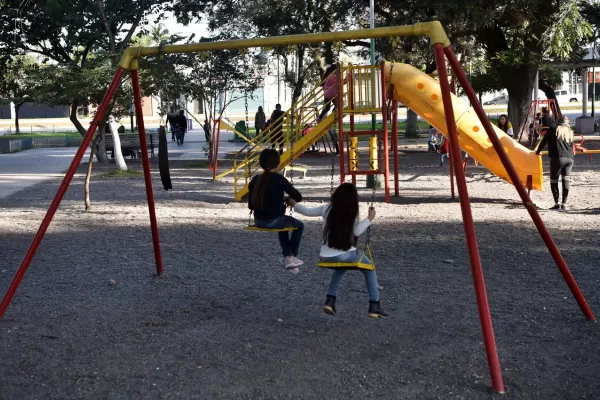 Los avances y deudas con la niñez en 40 años de democracia