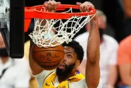 Los Ángeles Lakers igualó la serie ante Phoenix Suns en la NBA