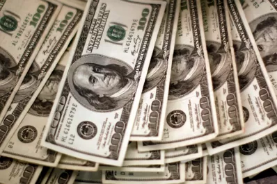 El dólar blue cerró la semana con una leve suma y se vende a $ 164