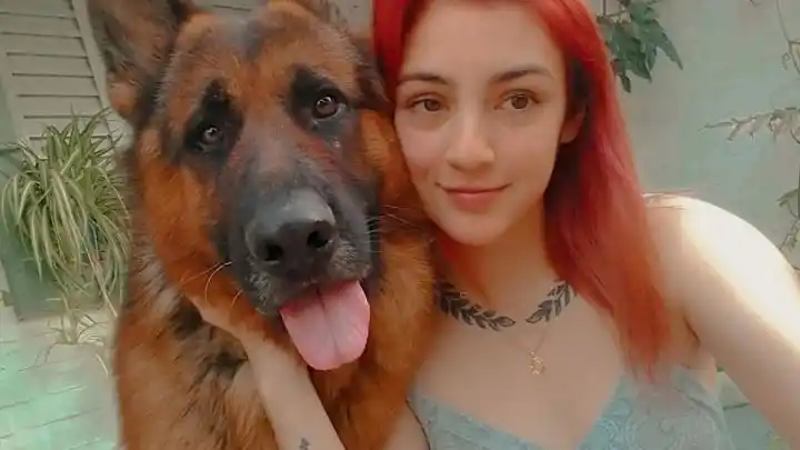 La familia de la joven que murió tirada en el piso por covid denunció al personal de tres hospitales