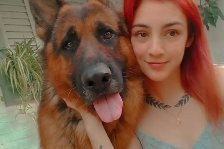 La familia de la joven que murió tirada en el piso por covid denunció al personal de tres hospitales