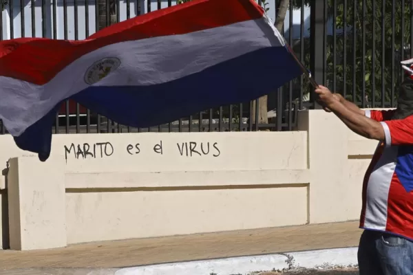 Paraguay: embargan parte del sueldo de senadores porque su agrupación no devolvió un crédito