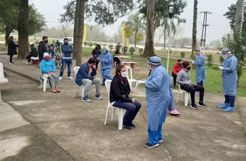 BÚSQUEDA ACTIVA DE FEBRILES. Foto de Prensa Salud Pública