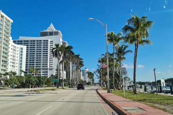 Miami, un destino oneroso para la inmunización