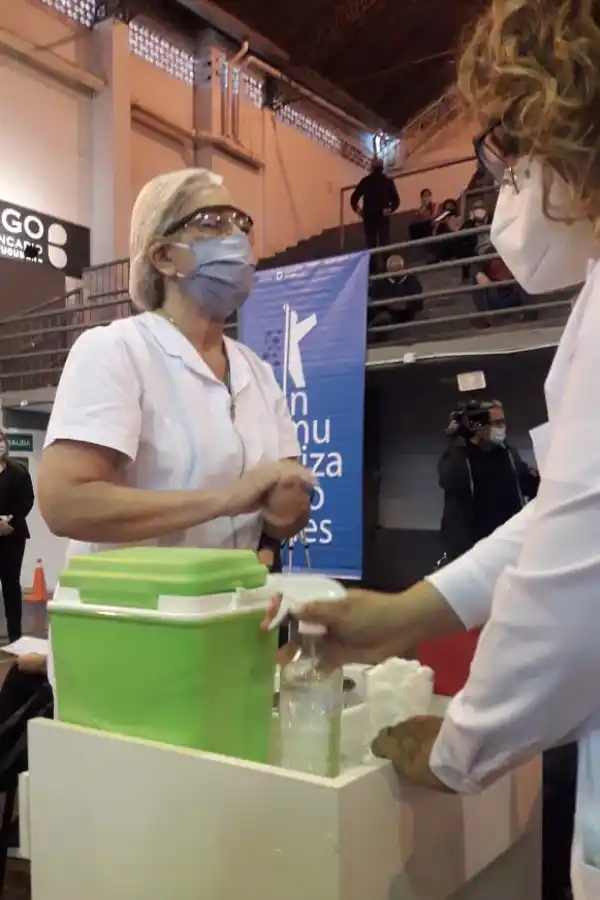 Chahla: queremos terminar durante la semana con la aplicación de 56 mil dosis