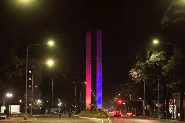 ¿Por qué la Casa Histórica y el Monumento al Bicentenario se tiñeron con los colores croatas?