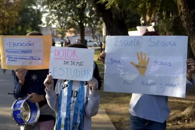 Cuál es la razón que esgrime Lichtmajer para mantener cerradas las escuelas