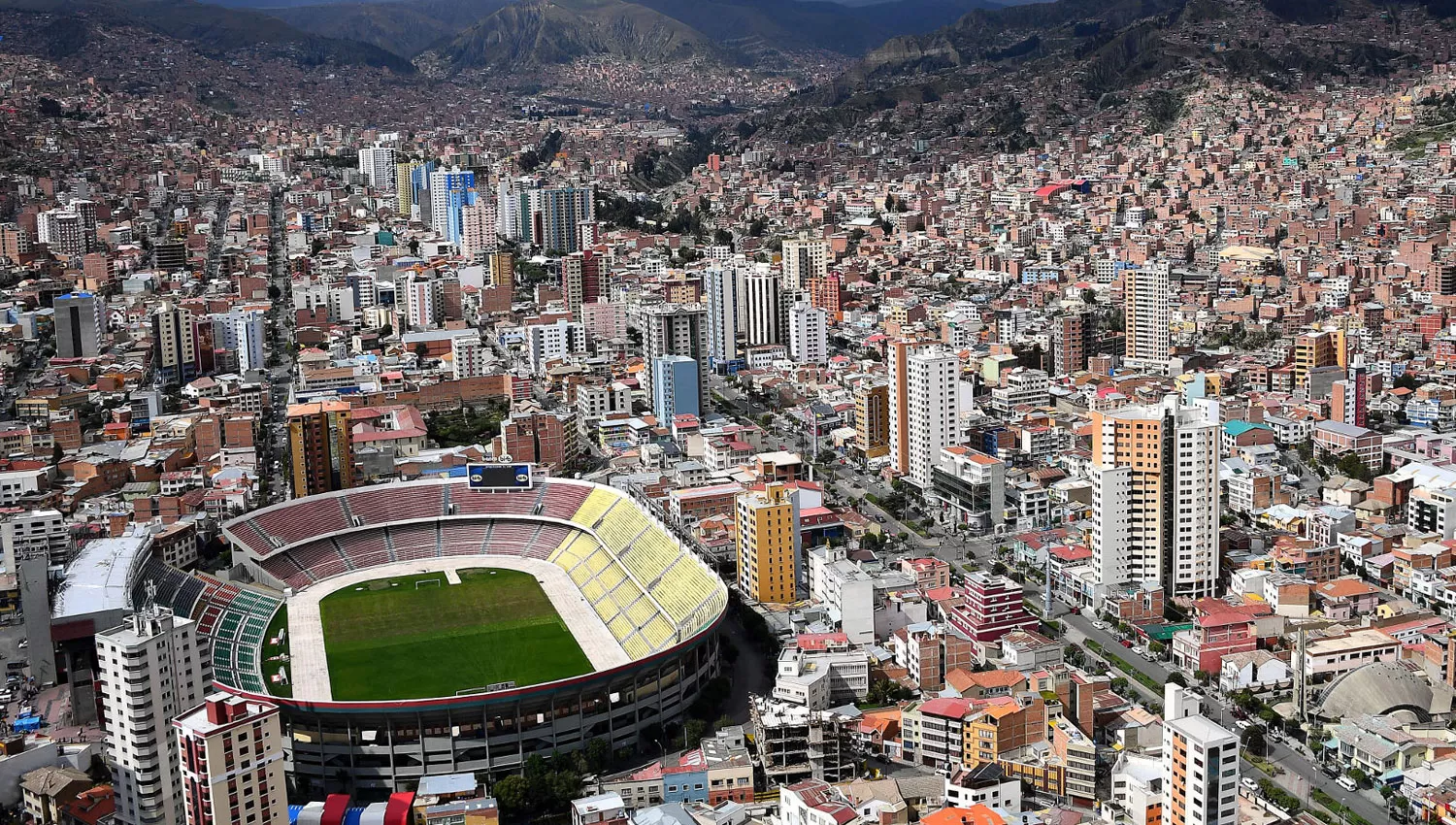 EN LA PAZ. El estadio Hernando Siles es la casa del seleccionado boliviano.