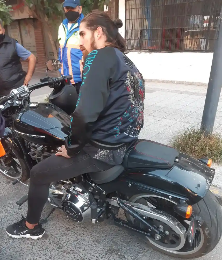 INFRACCIÓN. La Harley Davidson del jugador de Atlético Oscar 